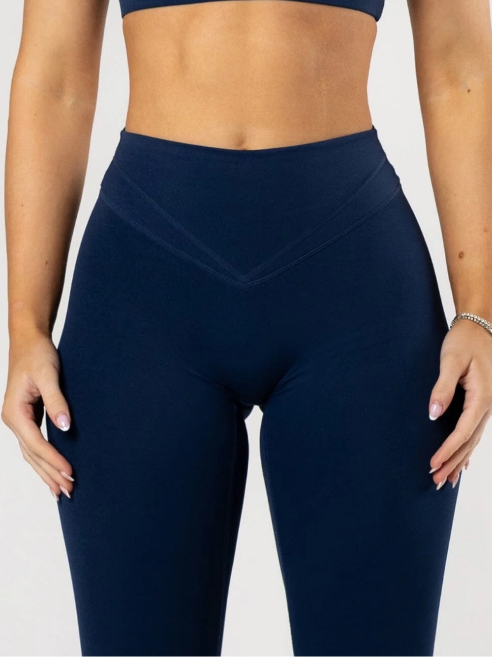 PARAGON High-Waist Navy V-Seam Leggings